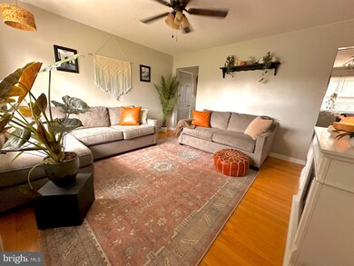 4402 Shatzer St, Chambersburg, PA 17202 - photo 5