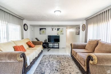 190 Kings Ct, Logan, UT 84321 - photo 3