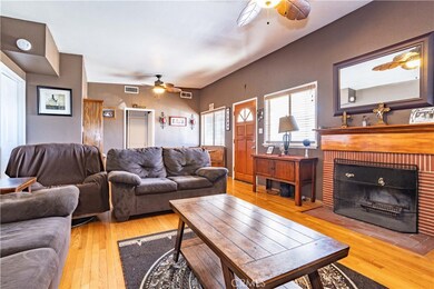 14345 Herron St, Sylmar, CA 91342 - photo 3