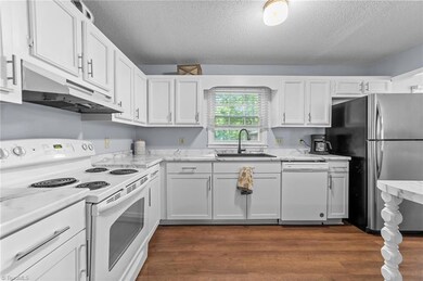 210 Auden Dr, Greensboro, NC 27406 - photo 7