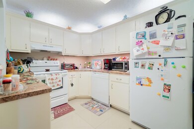 107 Lake Pine Cir unit D-2, Greenacres, FL 33463 - photo 7