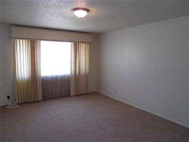 10225 Singapore Ave, El Paso, TX 79925 - photo 2