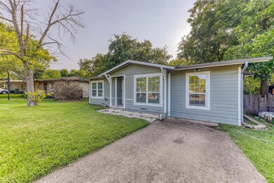 1232 S Brazos St, Weatherford, TX 76086 - photo 2