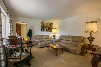 1520 Elfego Baca Dr SW unit 2, Albuquerque, NM 87121 - photo 3
