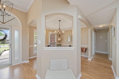 10-web-or-mls-5808-hilary-st
