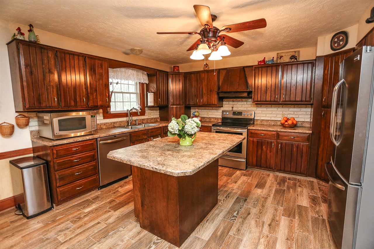 44 Sandy Pond Pkwy, Bedford, NH 03110 - photo 7