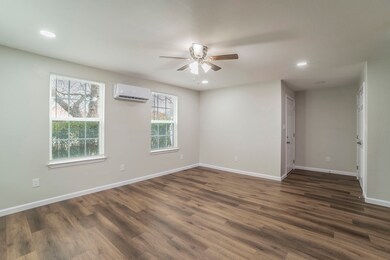 4901 Curzon Ave unit 105, Fort Worth, TX 76107 - photo 6