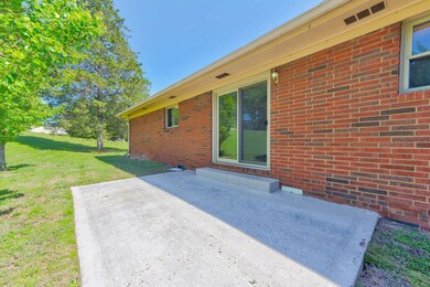 923 S Oakwood St, Rossville, GA 30741 - photo 5