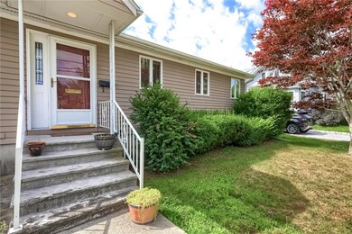 50 Oak Hill Ave, Pawtucket, RI 02860 - photo 4