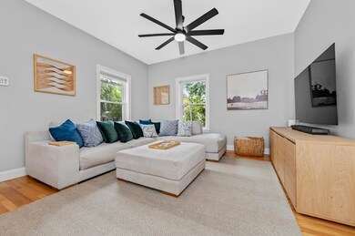 67 Beach St unit 67, Malden, MA 02148 - photo 5