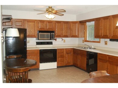 410 Hullcrest Rd, Shelburne, VT 05482 - photo 3