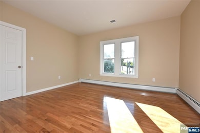 454 Park Ave unit 2nd floor, Rutherford, NJ 07070 - photo 4