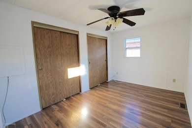 220 W Sylvania - 6