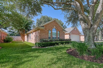16119 Aberdeen Forest Dr, Houston, TX 77095 - photo 2