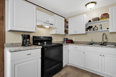 10 Sunset View St Unit 7 Gray-large-010-