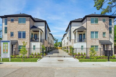 526 Janisch Rd, Houston, TX 77018 - photo 2