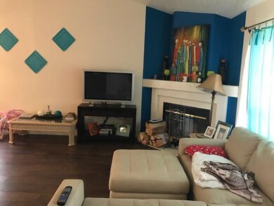 LIVINGROOM1