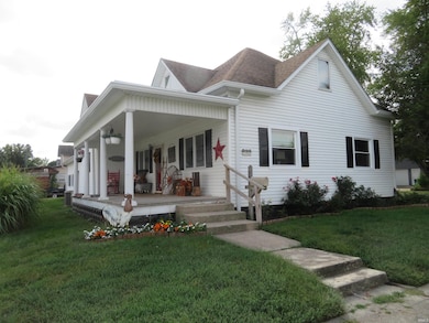124 W Columbia St, Flora, IN 46929 - photo 4