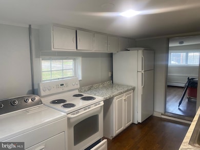 498 Old Philadelphia Pike, Douglassville, PA 19518 - photo 6