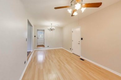 400 Landmeier Rd, Elk Grove Village, IL 60007 - photo 7