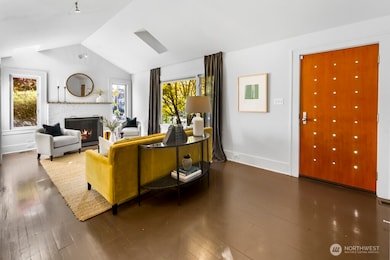 3618 Whitman Ave N, Seattle, WA 98103 - photo 5