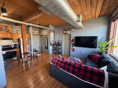 SoCo 146 unit 408, Brockton, MA 02302 - photo 3