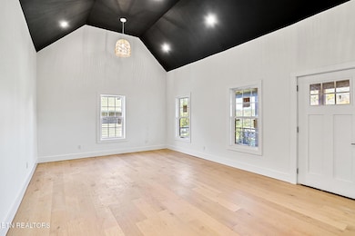 2127 Sevier Ave, Knoxville, TN 37920 - photo 6