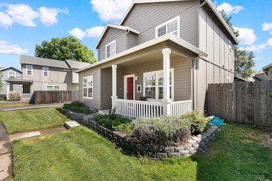 328 Brookhaven Dr, Central Point, OR 97502 - photo 2