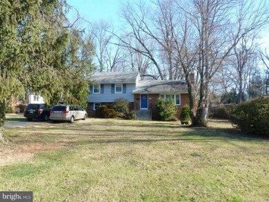 2119 Reynolds St, Falls Church, VA 22043 - photo 2