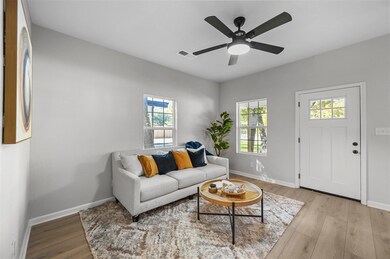 506 Davis St, Gainesville, TX 76240 - photo 7