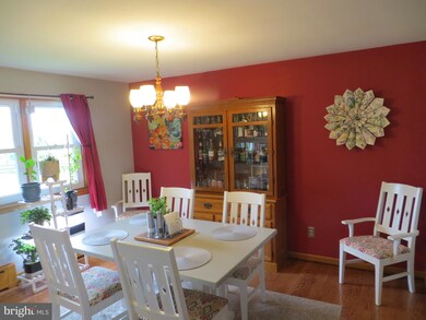 1721 County Line Rd, Bechtelsville, PA 19505 - photo 7