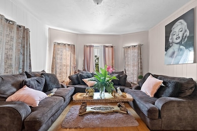 5 Mount Pleasant St, Worcester, MA 01610 - photo 5