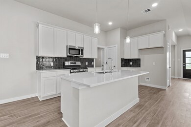 1214 Filly Creek Dr, Alvin, TX 77511 - photo 3