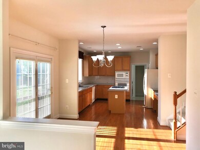 43237 Valiant Dr, Chantilly, VA 20152 - photo 4