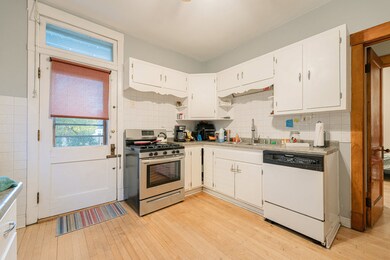 2525 York St, Blue Island, IL 60406 - photo 4