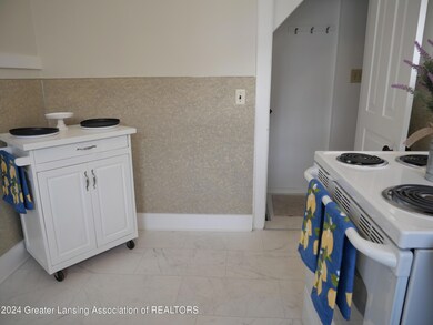 633 W Madison St, Lansing, MI 48906 - photo 6