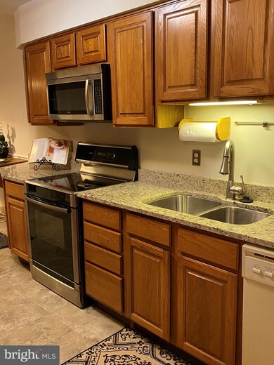 3032 Seven Oaks Place, Falls Church, VA 22042 - photo 7