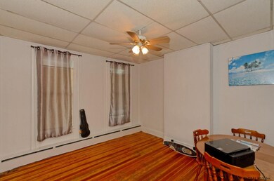 516 Hamilton St, Albany, NY 12203 - photo 2