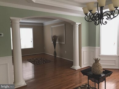 7102 Willow Hill Dr, Capitol Heights, MD 20743 - photo 4