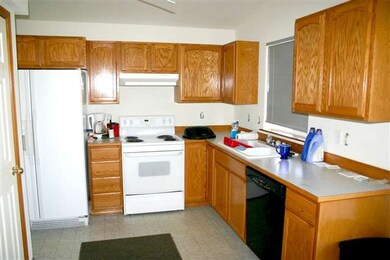 719 E Tara Lee Ave, Medical Lake, WA 99022 - photo 3