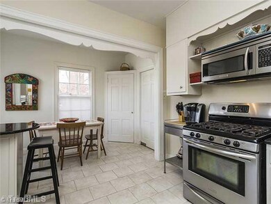 Kitchen. Breakfast and Kitchen Area. Corner Pantry for Extra Storage