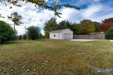 6615 Chadwell Rd SW, Huntsville, AL 35802 - photo 6