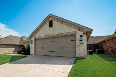 303 Jacinth Ln, Granbury, TX 76049 - photo 2