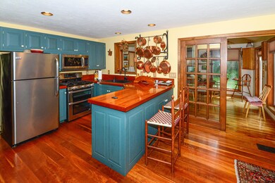 Ruby Lane Kitchen