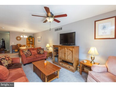 459 Berkshire Dr, Souderton, PA 18964 - photo 5