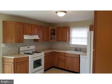 816 Maryland Ave, Woodbury, NJ 08096 - photo 5