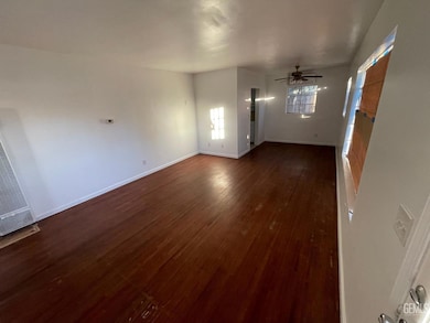 1104 W Point Dr, Bakersfield, CA 93305 - photo 6