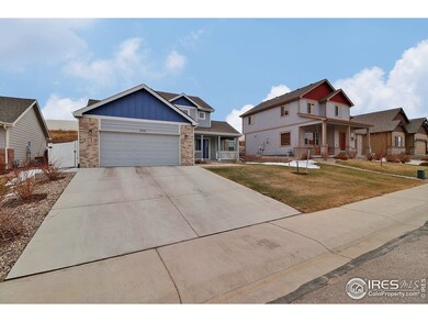 Gorgeous 2-Story in Pumpkin Ridge with Attached 2-Car Garage