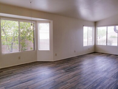Silvertip Full view Living room