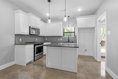 924 W Florence St, Denison, TX 75020 - photo 5